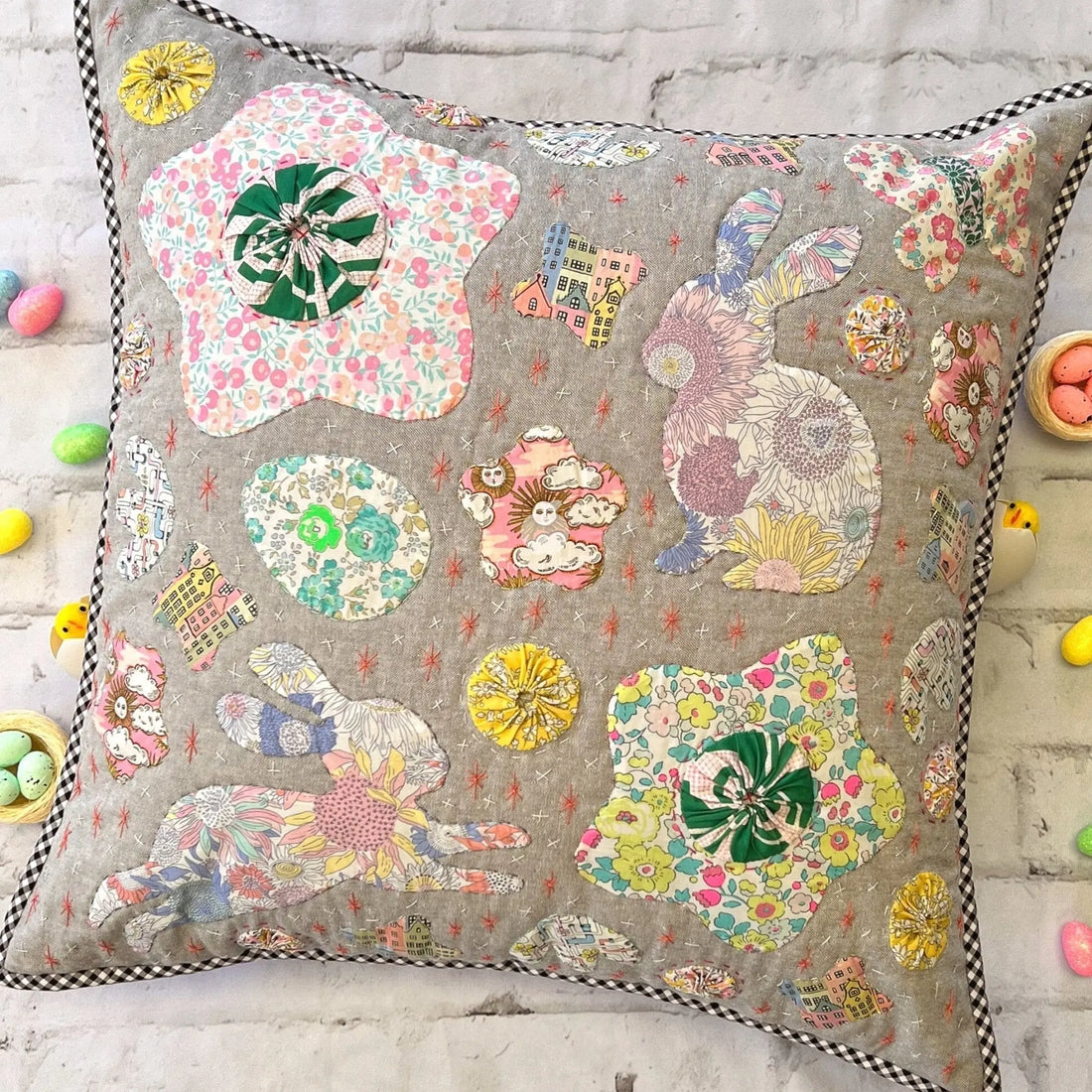Frolic Cushion - tips 'n tricks and some thoughts on needle turn applique - Craftapalooza Designs