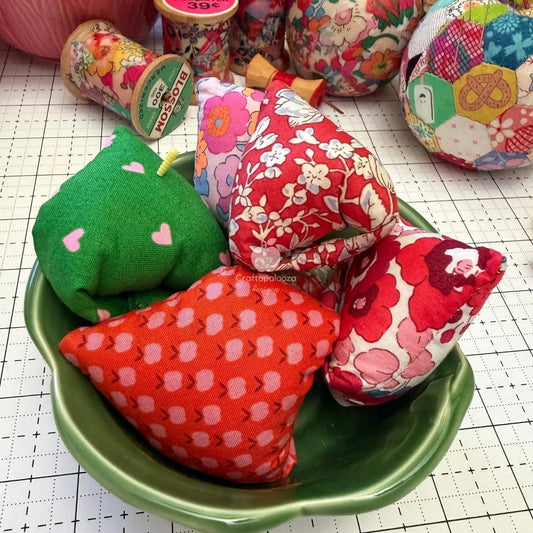How to Make a Ring Pin Keeper (Finger or Thumb Pincushion) - Craftapalooza Designs