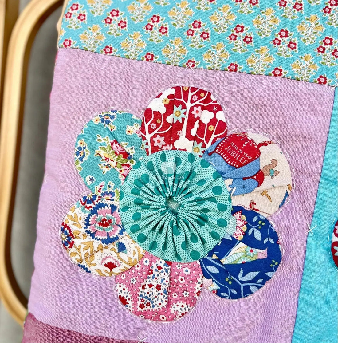 How-to sew a yo-yo (or Suffolk Puff if you're British!) - Craftapalooza Designs