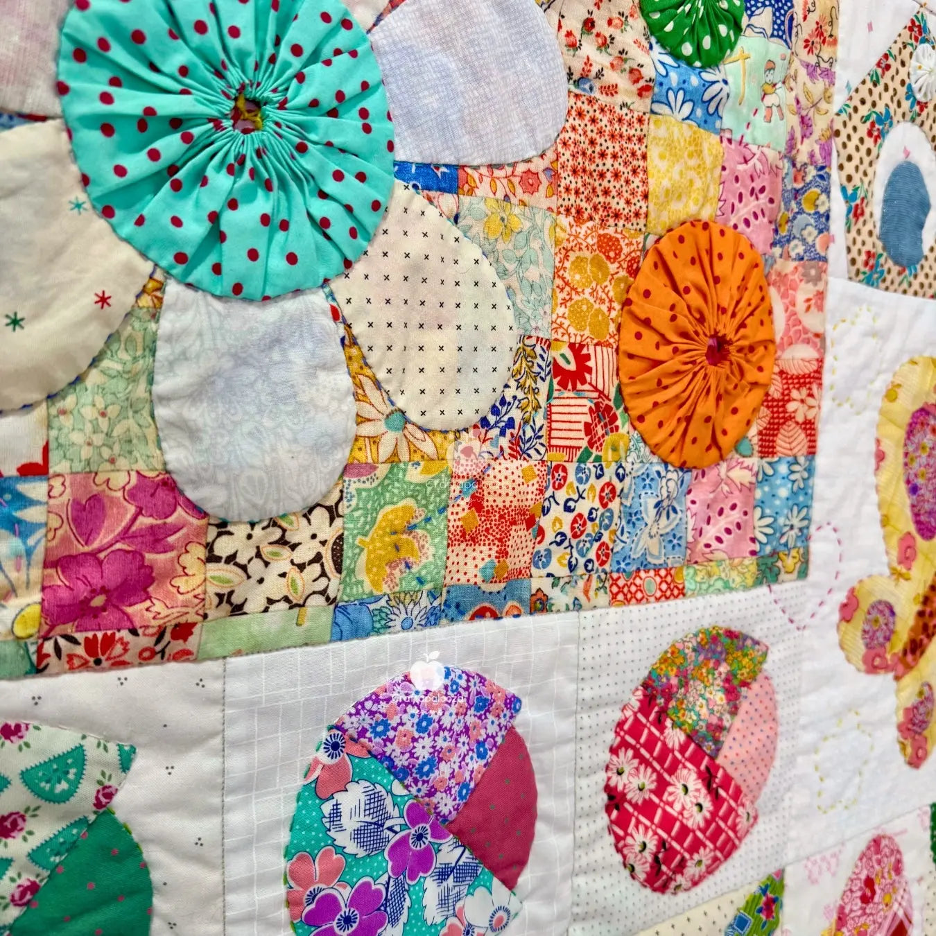 Meadowlicious Quilt PDF Applique Pattern Craftapalooza Designs