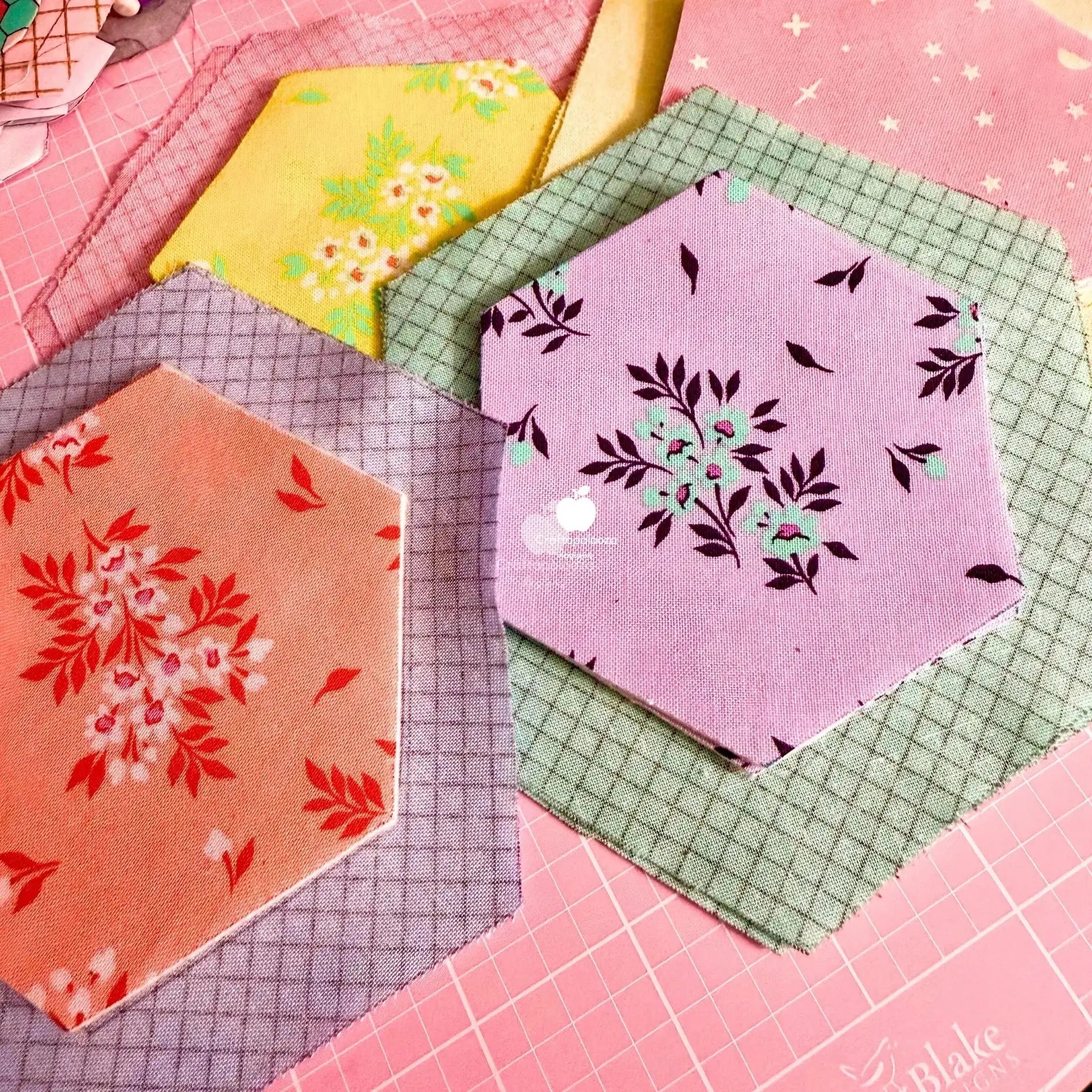 Blossie Basket PDF Pattern - Merry Little Christmas Craftapalooza Designs