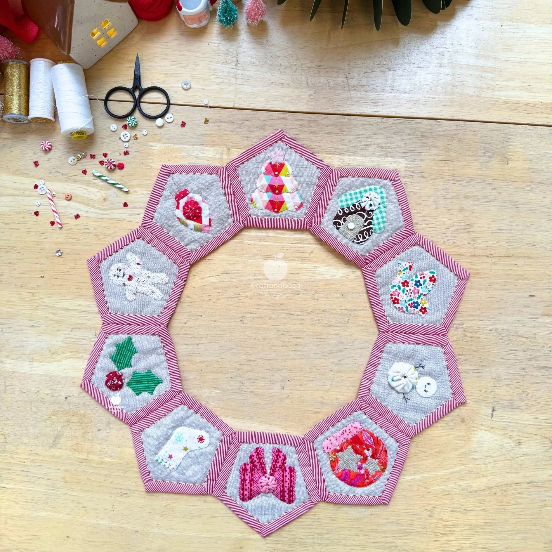 Hollygon Wreath PDF Pattern (Quilt-As-You-Go Wreath or Table Centrepiece) Craftapalooza Designs