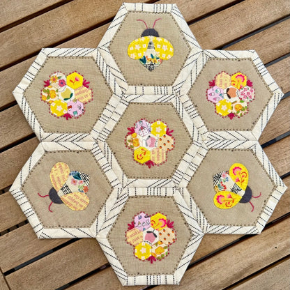 Poppin' Table Topper | Placemat | Mini Quilt: PDF Pattern Craftapalooza Designs
