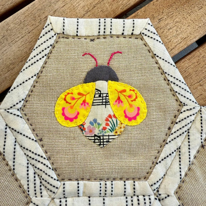 Poppin' Table Topper | Placemat | Mini Quilt: PDF Pattern Craftapalooza Designs