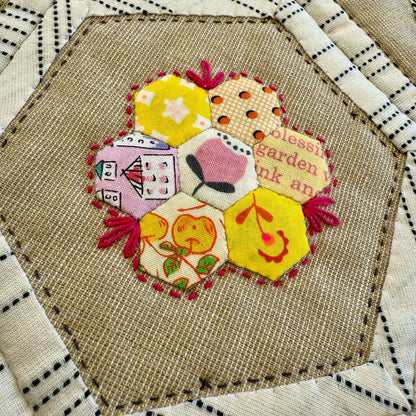 Poppin' Table Topper | Placemat | Mini Quilt: PDF Pattern Craftapalooza Designs