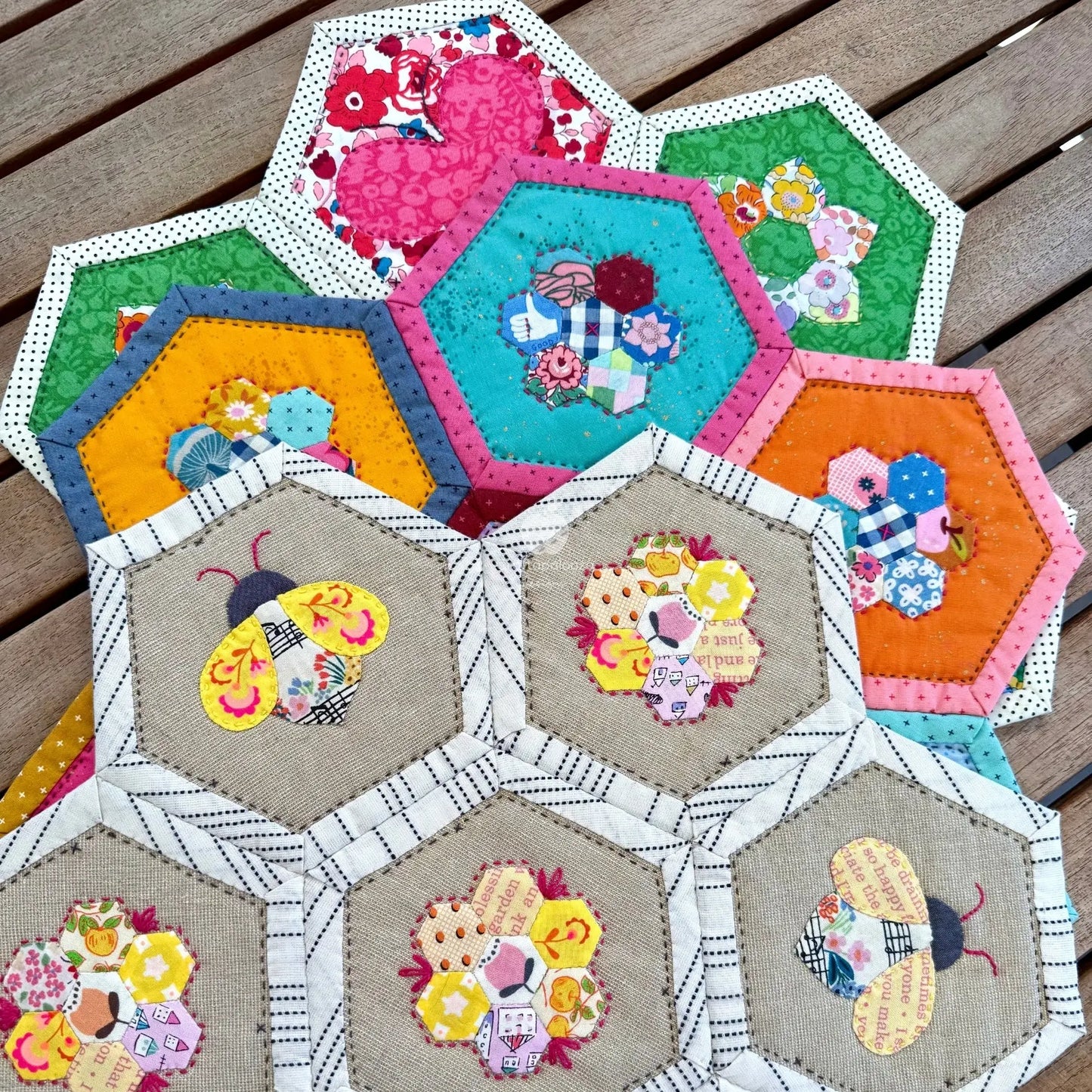 Poppin' Table Topper | Placemat | Mini Quilt: PDF Pattern Craftapalooza Designs
