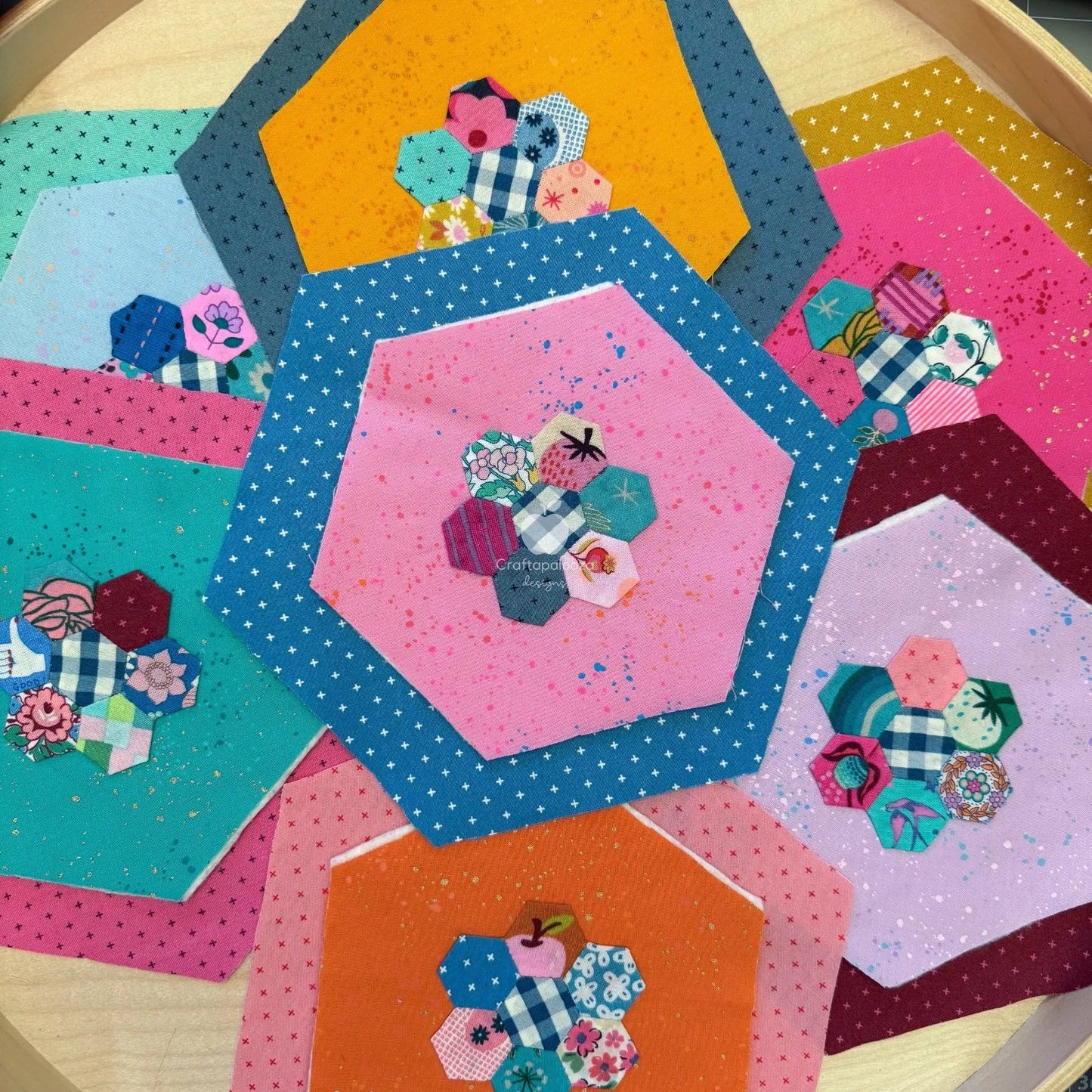 Poppin' Table Topper | Placemat | Mini Quilt: PDF Pattern Craftapalooza Designs