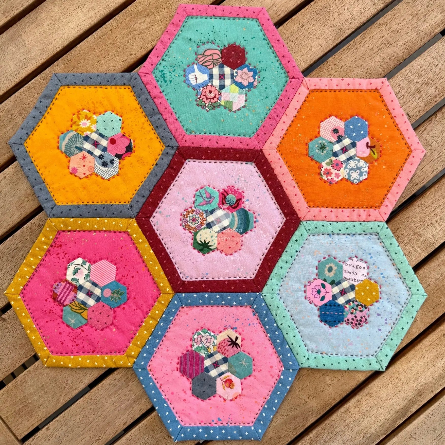 Poppin' Table Topper | Placemat | Mini Quilt: PDF Pattern Craftapalooza Designs