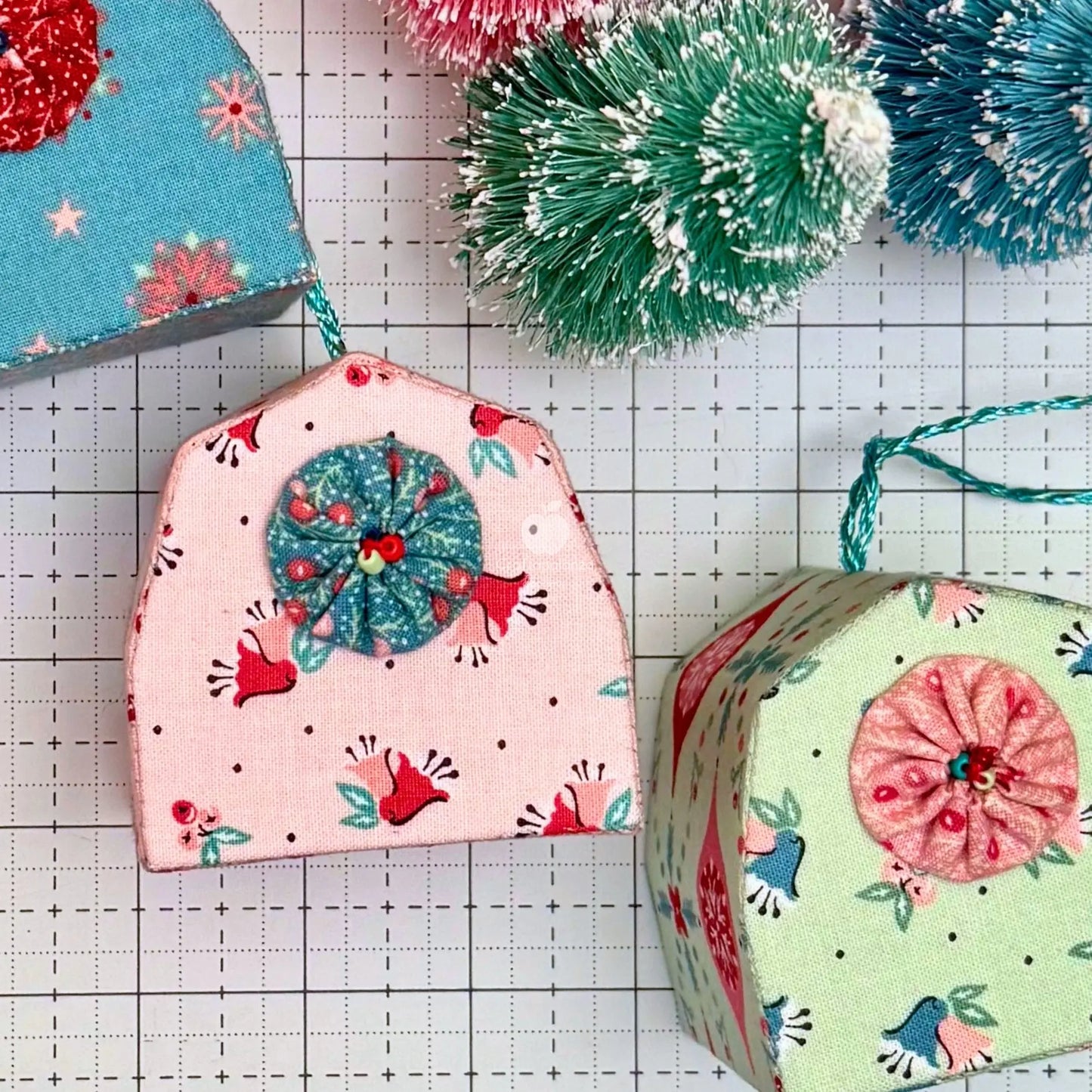 Quilt Barn Ornament: PDF Pattern Craftapalooza Designs