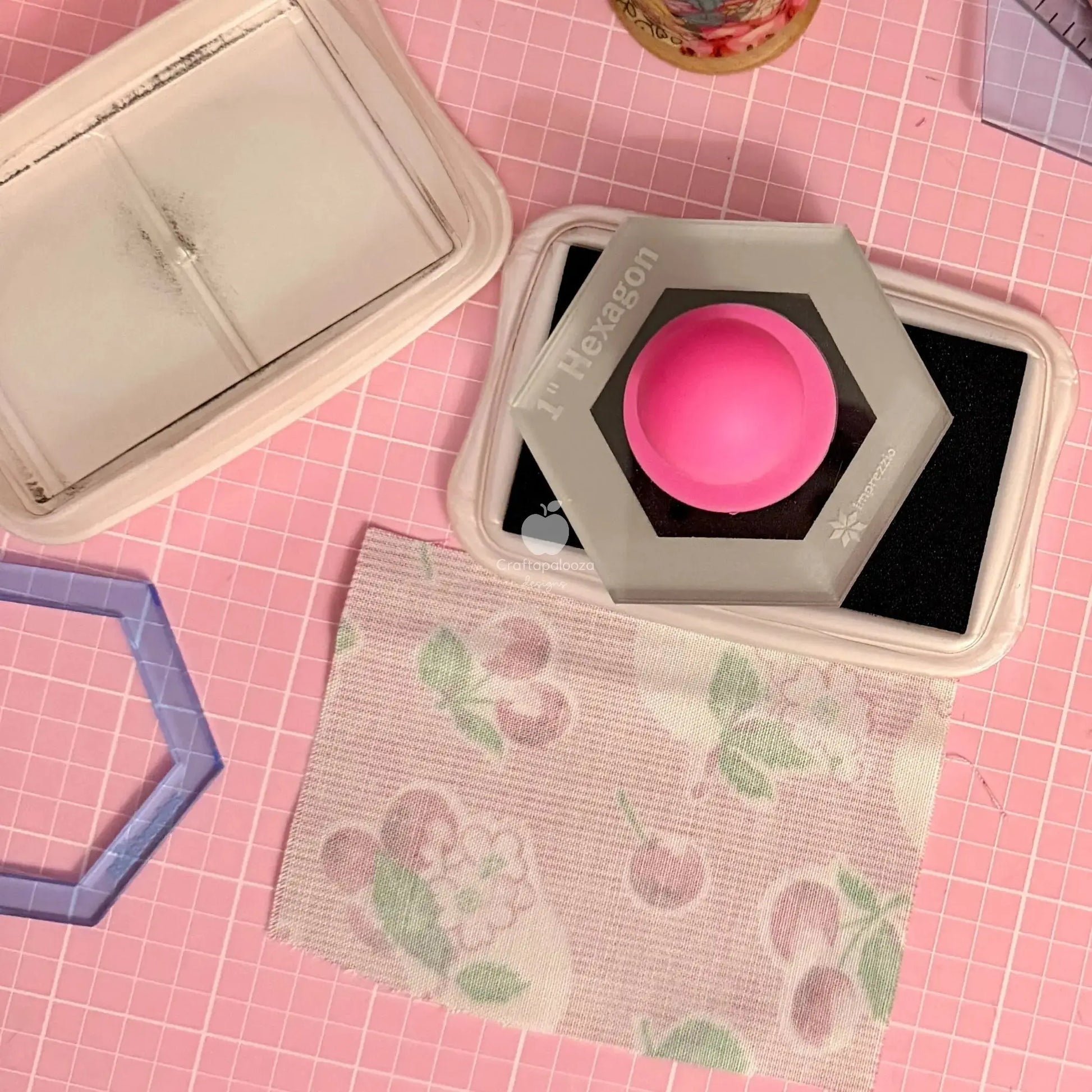 Apple-Lutely Pillow PDF Pattern (18in x 18in/45cm x 45cm) - Hand Sew Hexagons Without Papers 